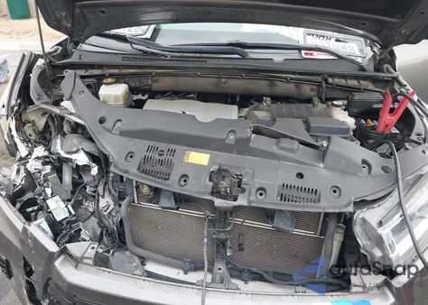 2018 Toyota Highlander Hybrid Xle z USA, uszkodzony, nr VIN 5TDJGRFH4JS044843